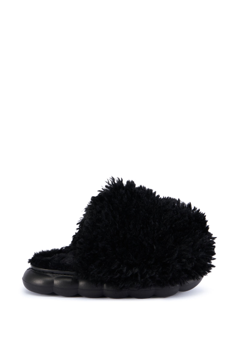 AZALEA WANG LAWSON BLACK SLIPPER