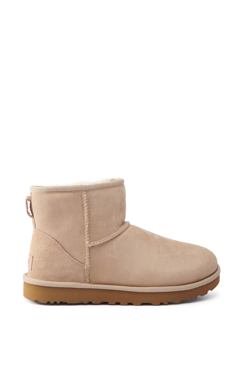 UGG CLASSIC SAND MINI