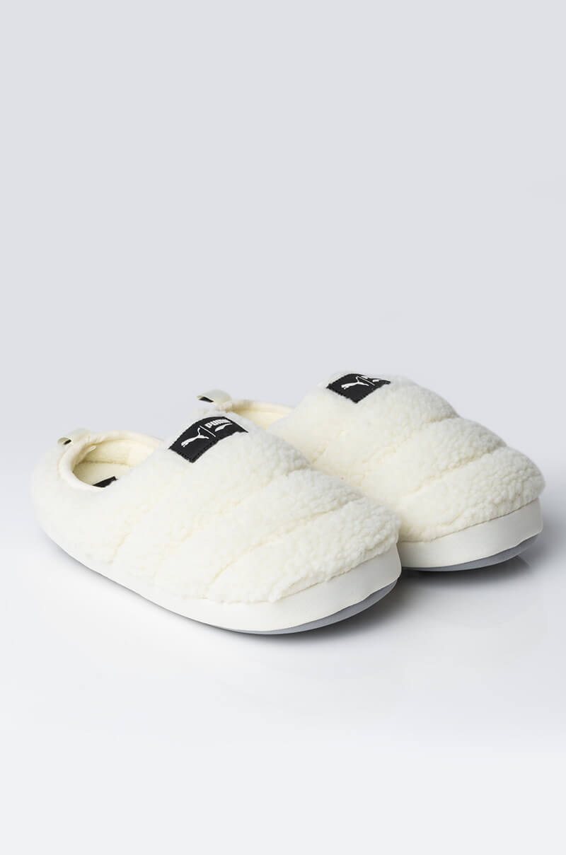 PUMA SCUFF SHERPA SLIPPER IN WHITE