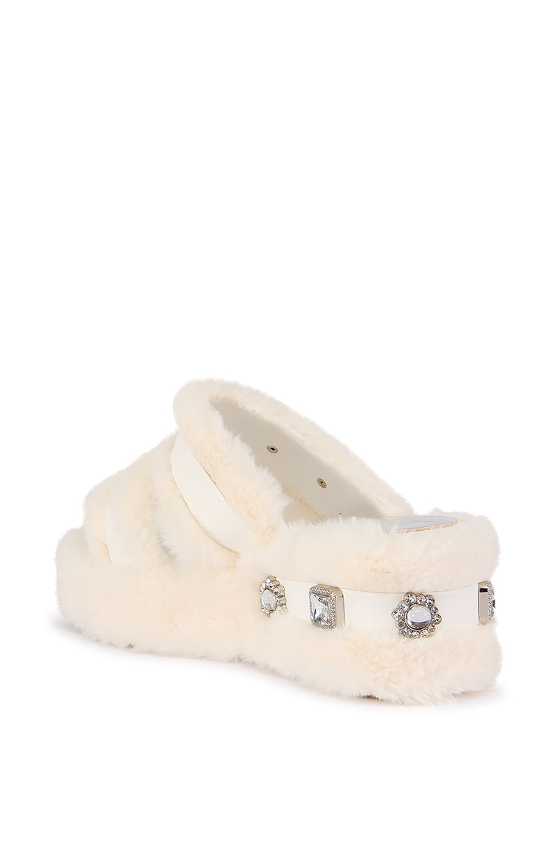 AZALEA WANG LAURELES FUR SANDAL IN WHITE