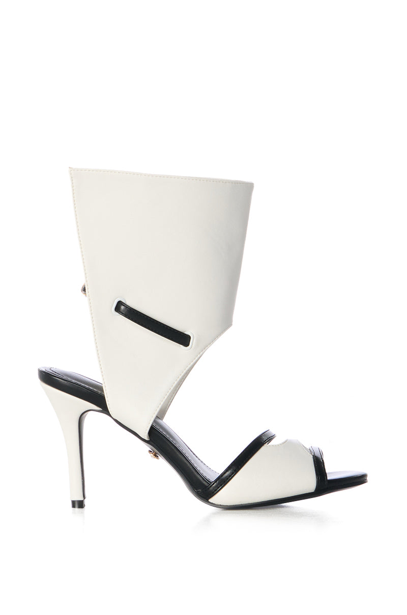 AZALEA WANG NINNETTE WHITE FUTURISTIC SANDAL