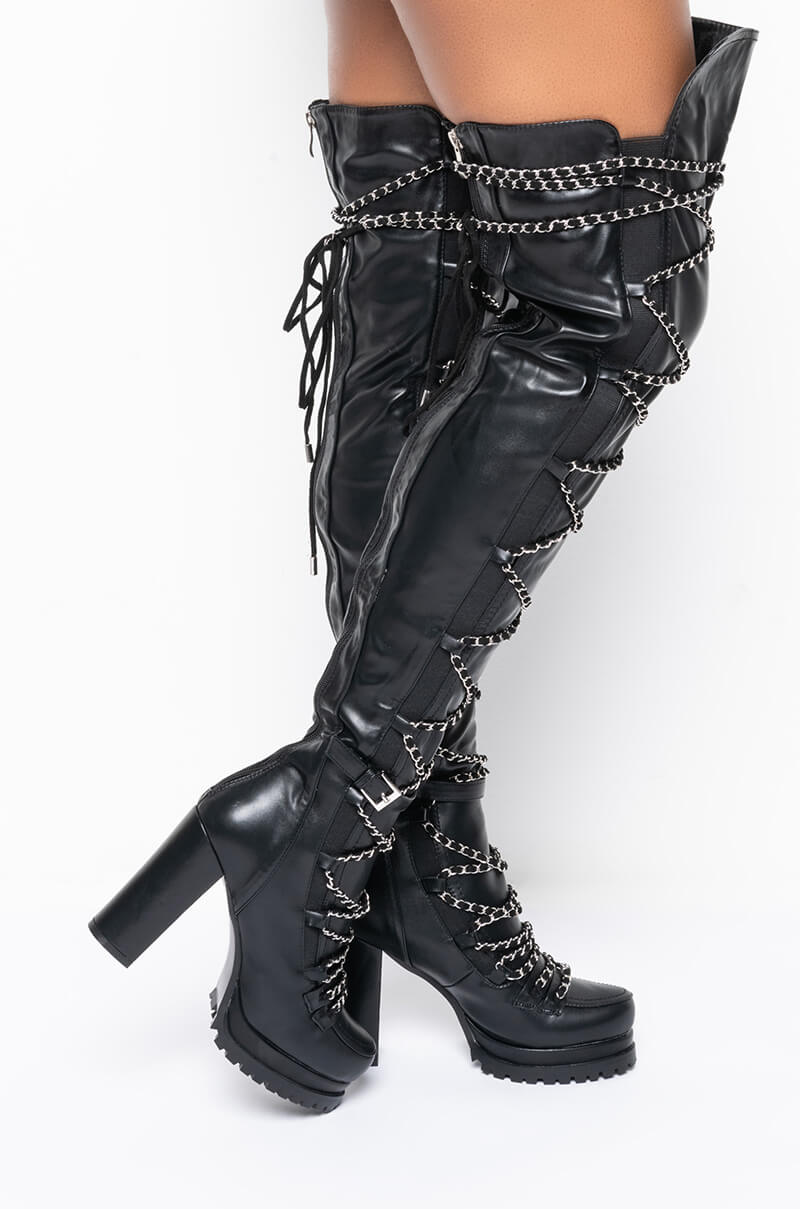 AZALEA WANG BADDEST IN THE ROOM CHUNKY BOOT IN BLACK