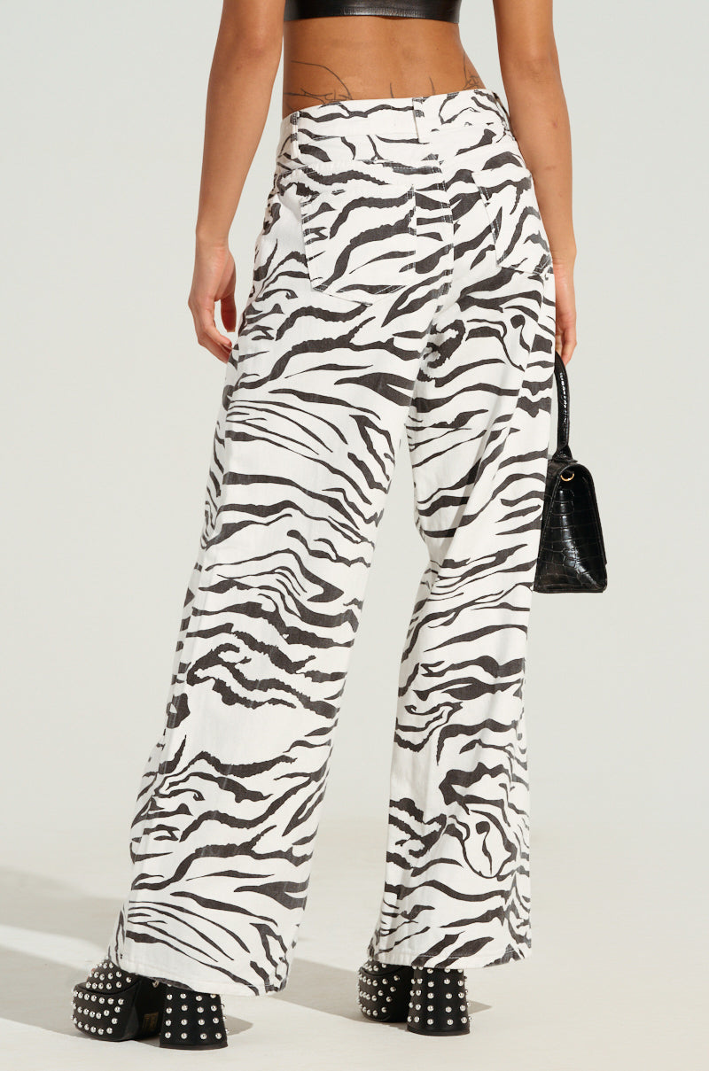 BACK IT UP ZEBRA PANT