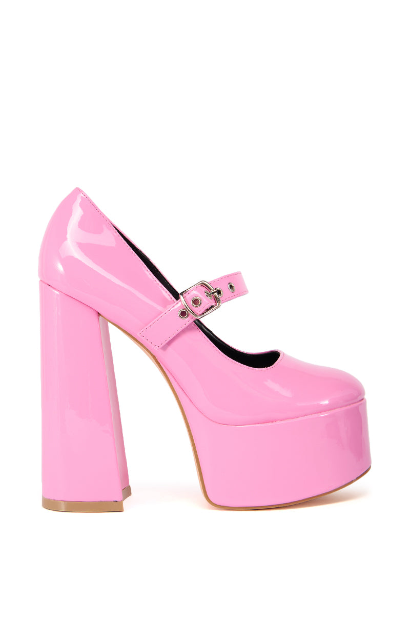 AZALEA WANG ZULEMA BUBBLEGUM PINK PATENT PLATFORM PUMP