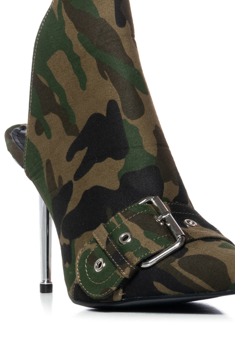 AZALEA WANG ACT UP CAMO PUMP