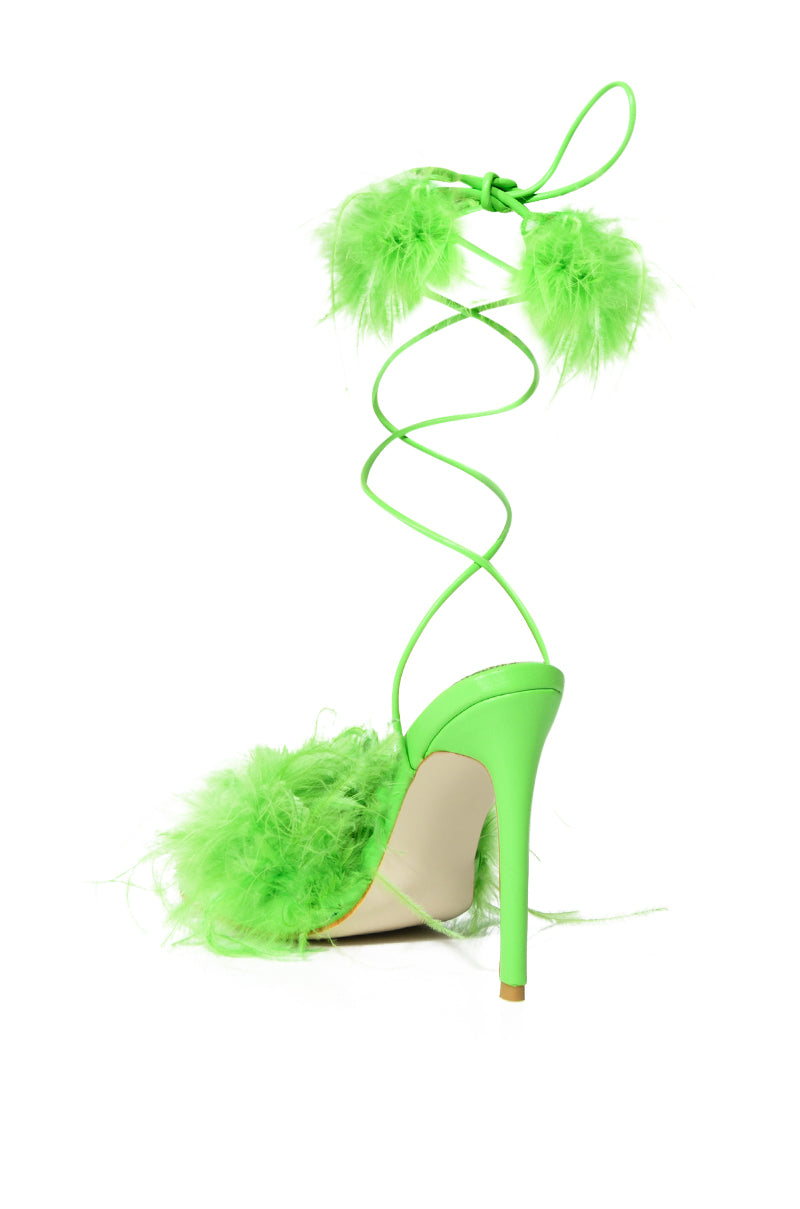 AZALEA WANG PENN FEATHER SANDAL IN LIME