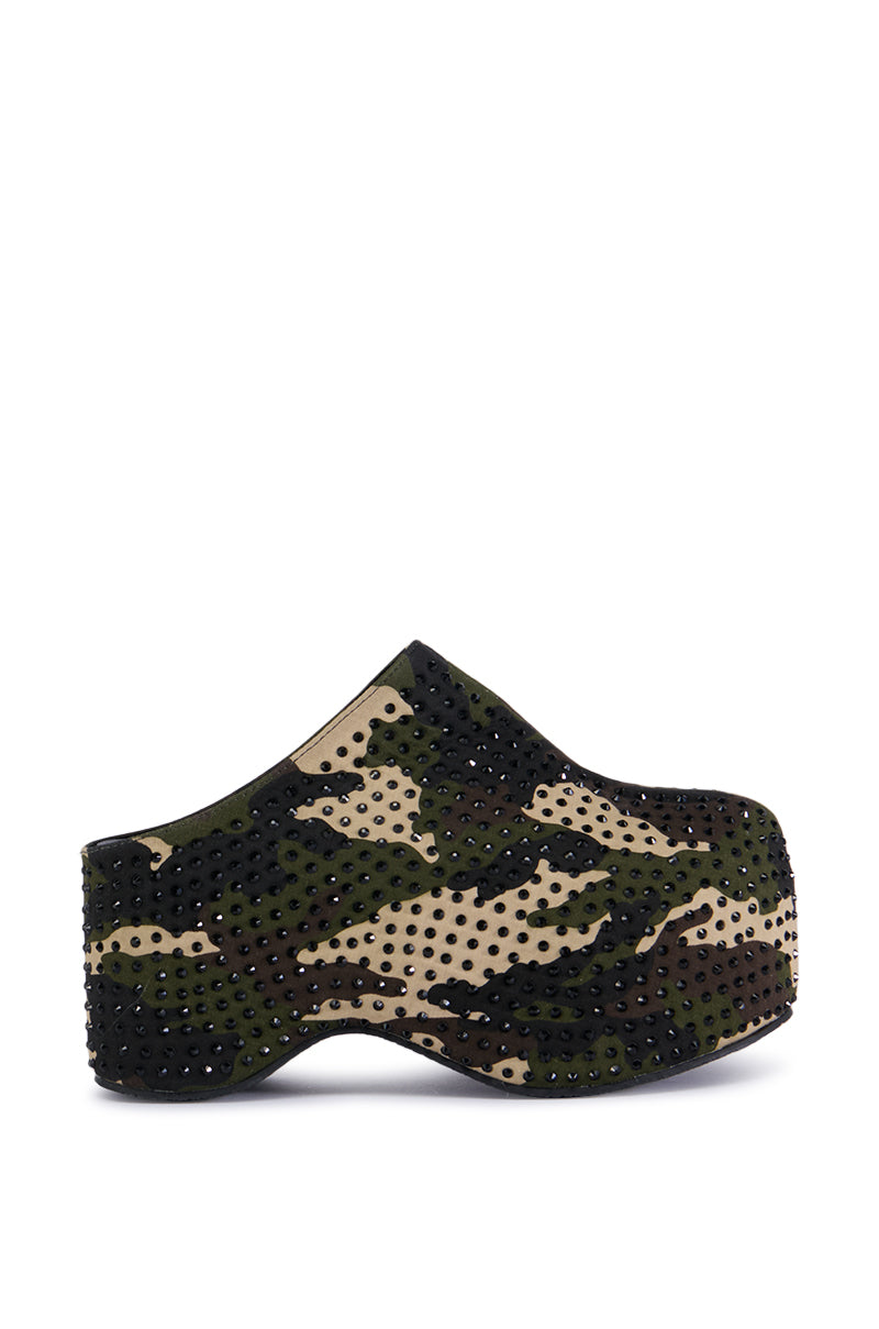 AZALEA WANG HYDRA CAMO CLOG