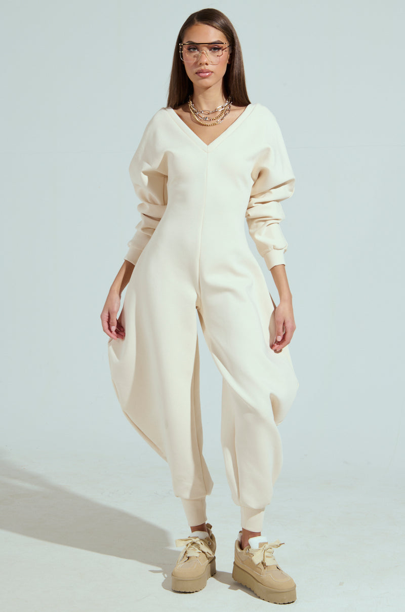 COMFY COZY SWEATSHIRT JUMPSUIT IN BONE