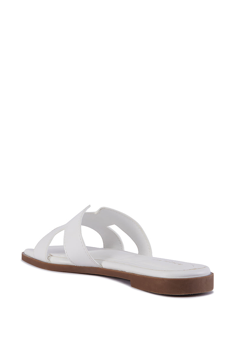 AZALEA WANG HOWDY WHITE FLAT SANDAL