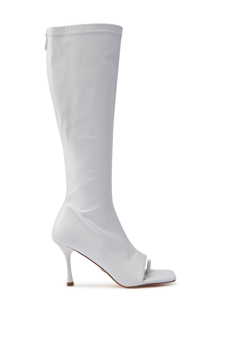 AZALEA WANG THYME WHITE BOOT