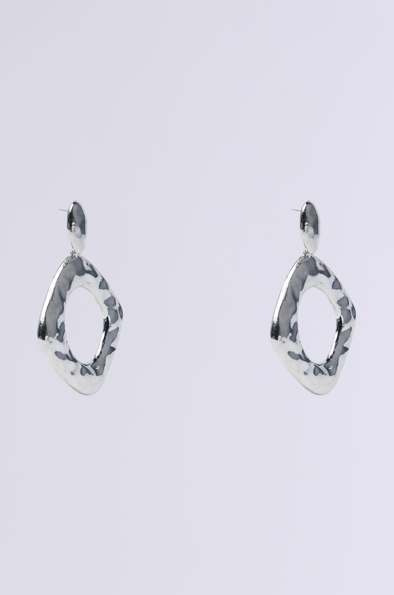 NEVER BENT STATEMENT EARRING
