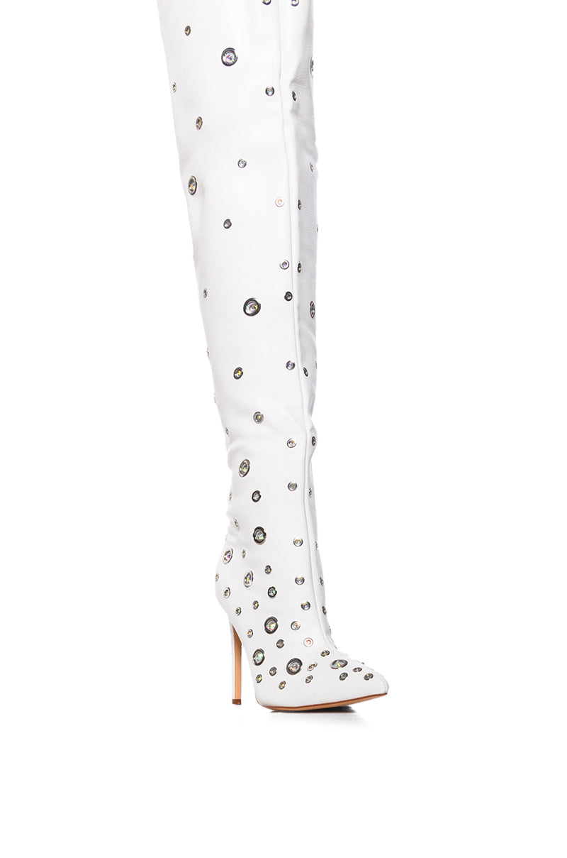 AZALEA WANG EIRENE WHITE EMBELLISHED BOOT