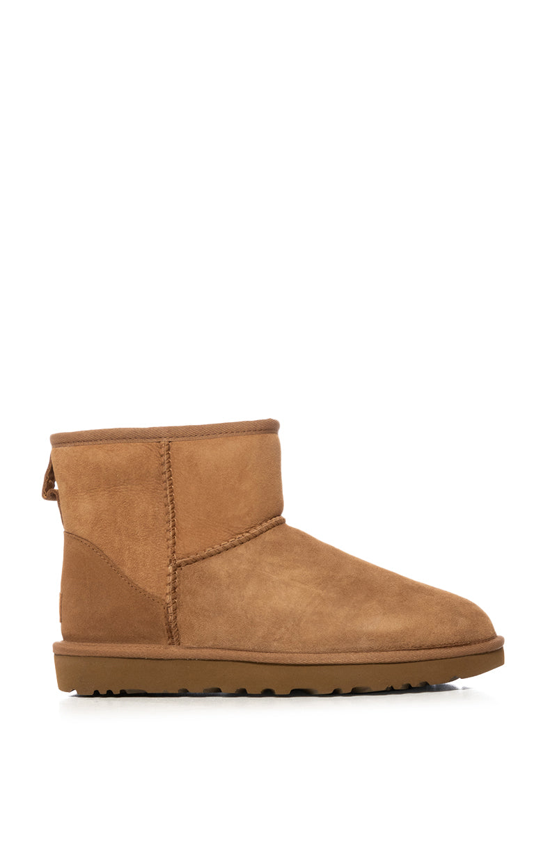 UGG CLASSIC MINI II BOOTIE IN CHESTNUT