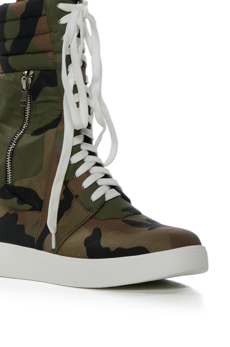 AZALEA WANG TONY CAMO SNEAKER