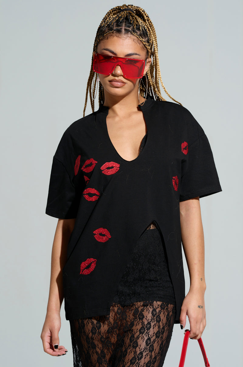 BISOUS CUTOUT TSHIRT