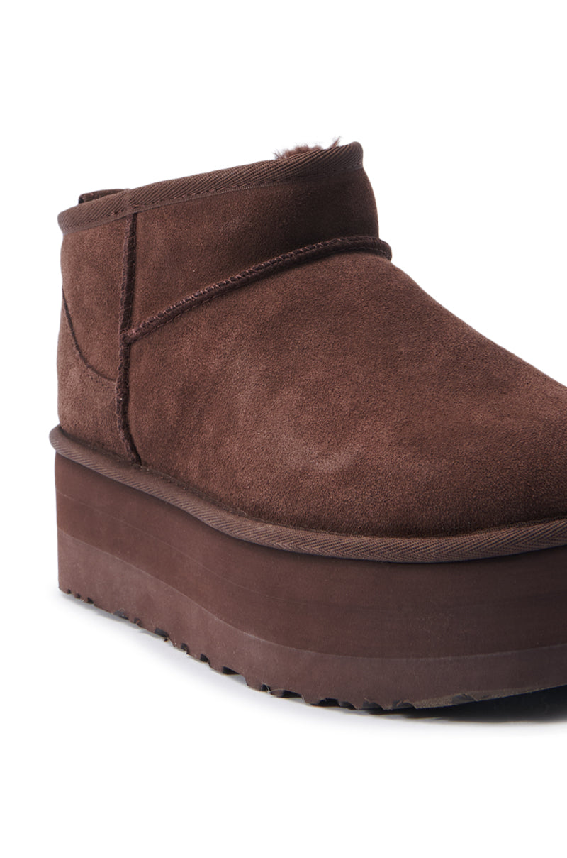 UGG CLASSIC ULTRA MINI PLATFORM IN BROWN