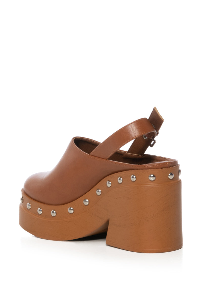 RAVENDELL CHUNKY CLOG IN NUDE