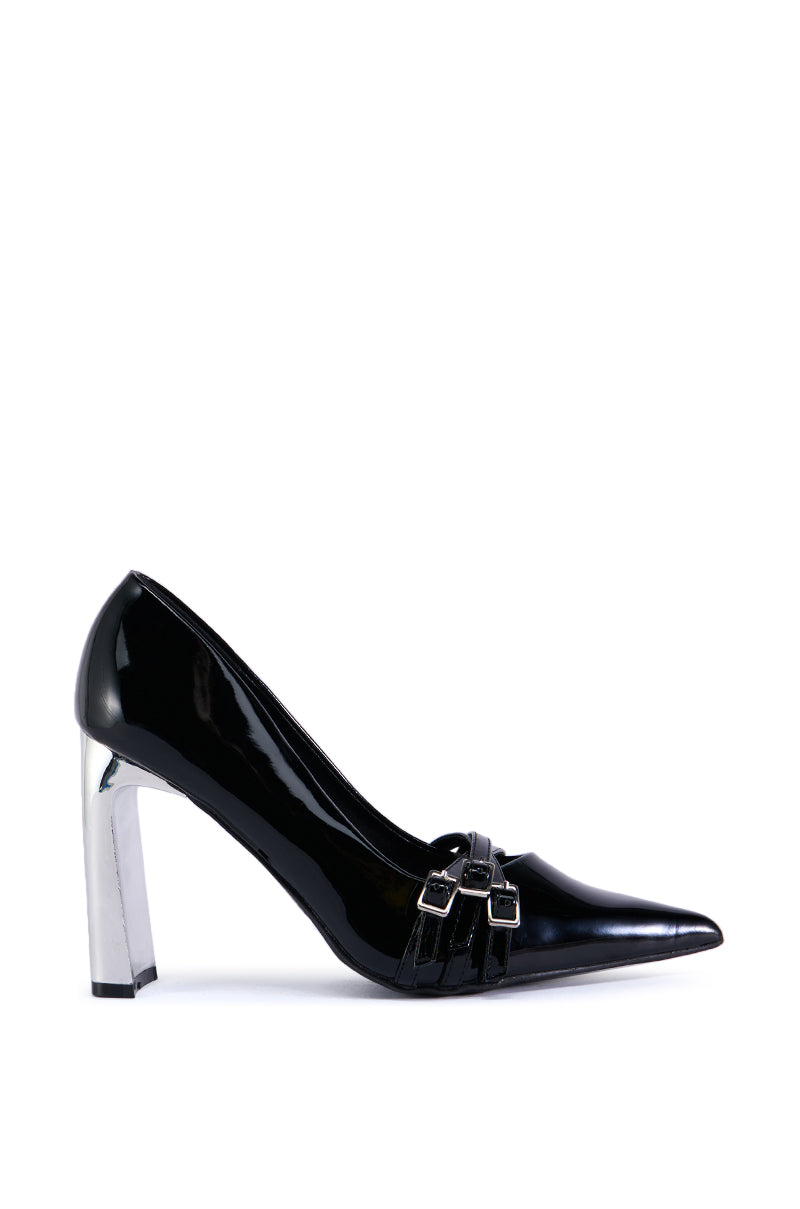 AZALEA WANG CALANDRA BLACK CHUNKY PUMP