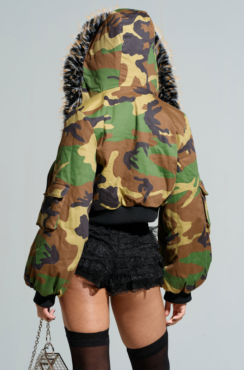 ITTY BITTY CROPPED BOMBER IN CAMO