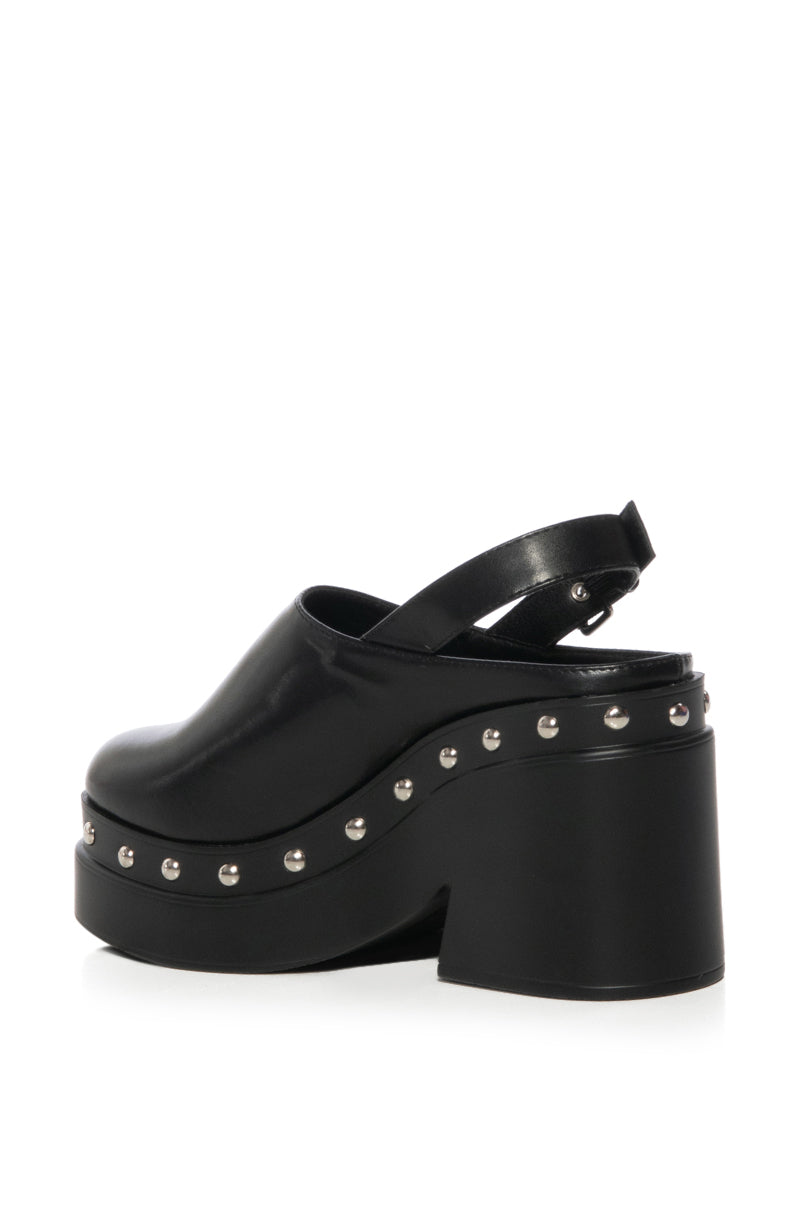 RAVENDELL CHUNKY CLOG IN BLACK