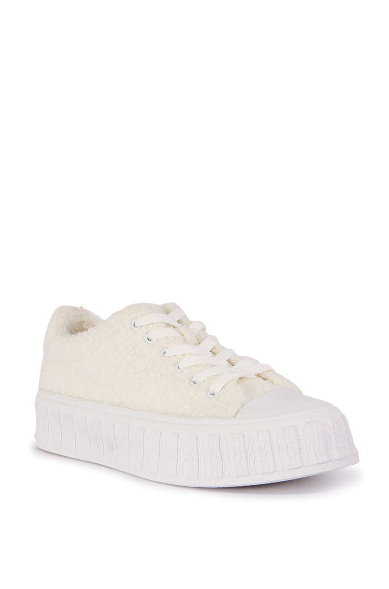 AZALEA WANG SOSI WHITE SNEAKER