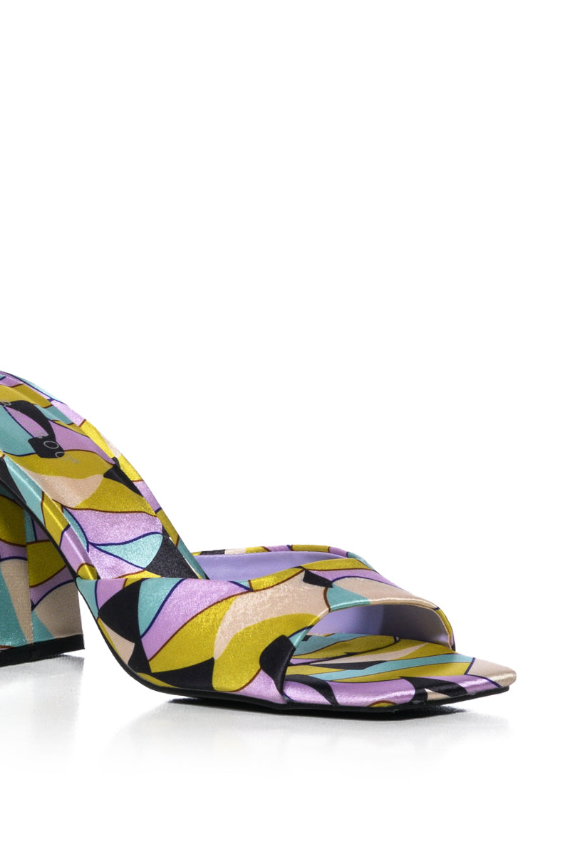 UNTOLD PATTERN DESIGN CHUNKY SANDAL IN PURPLE