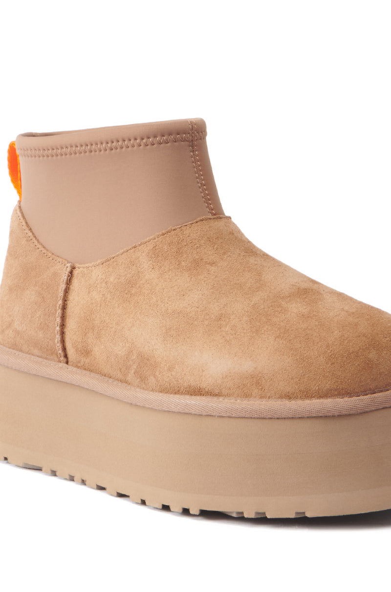 UGG CLASSIC MINI DIPPER IN CHESTNUT