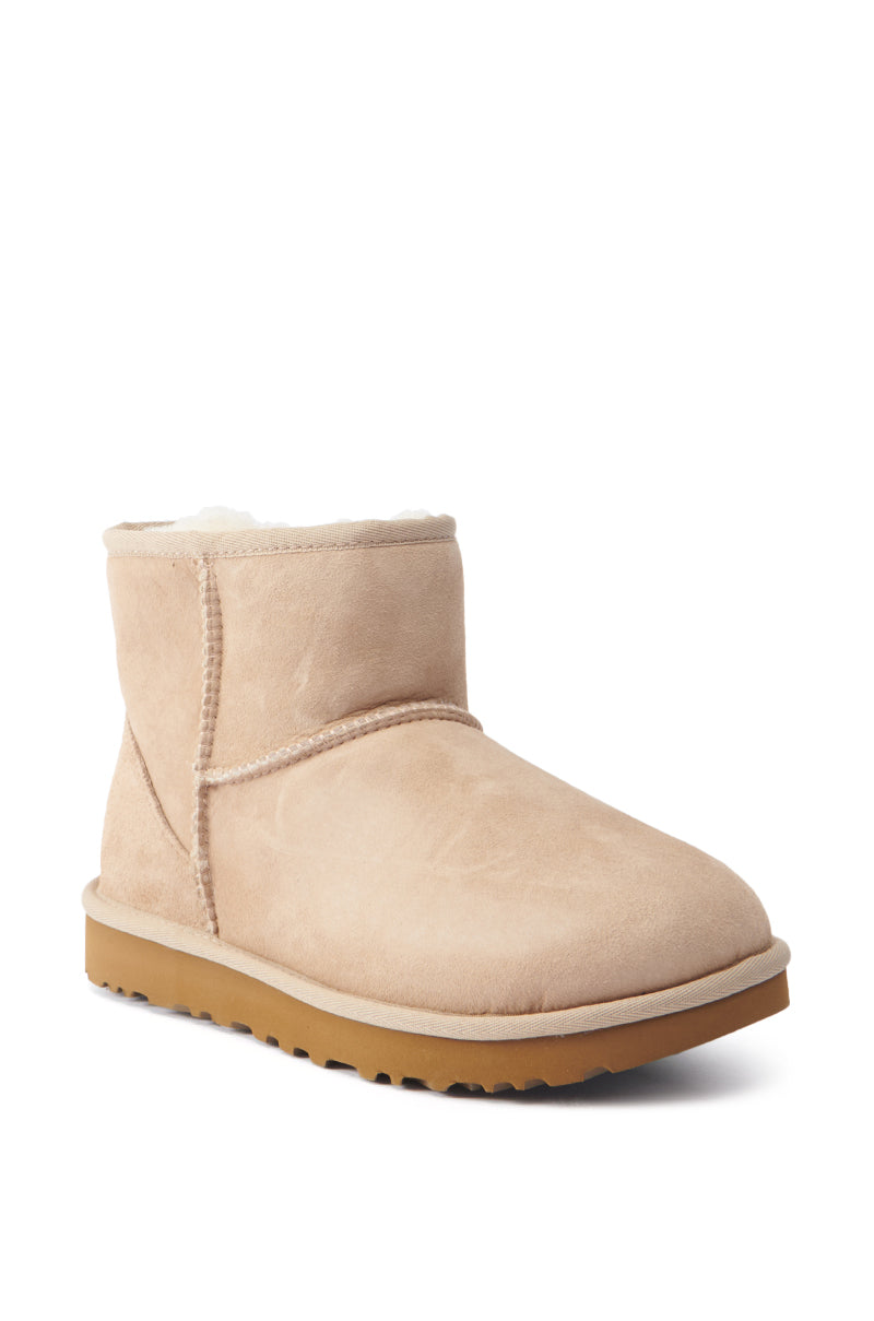 UGG CLASSIC SAND MINI