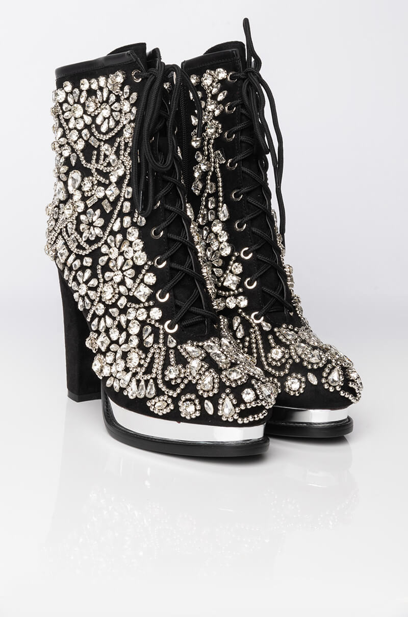 AZALEA WANG STAR STUDDED CHUNKY BOOTIE IN BLACK