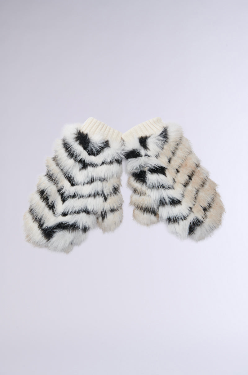 WILDER FAUX FUR MITTENS