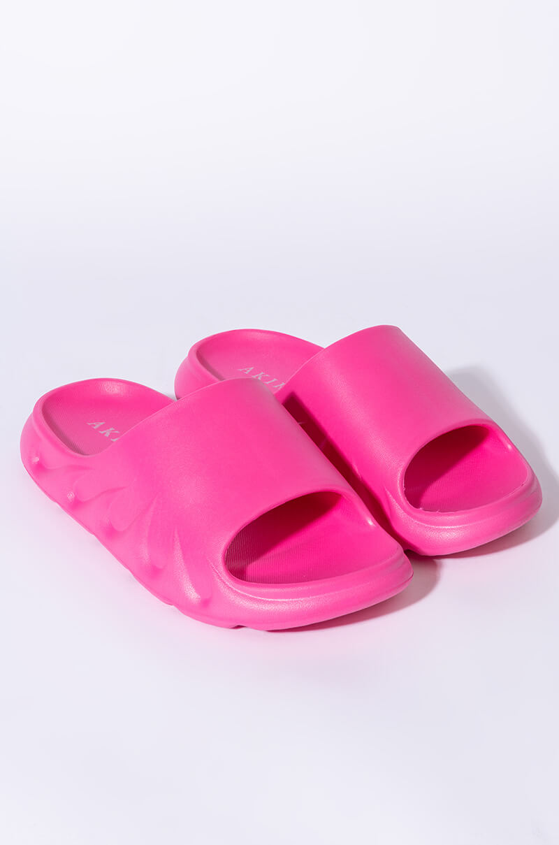 ONLY IN MY DREAMS FLAT SANDAL IN PINK