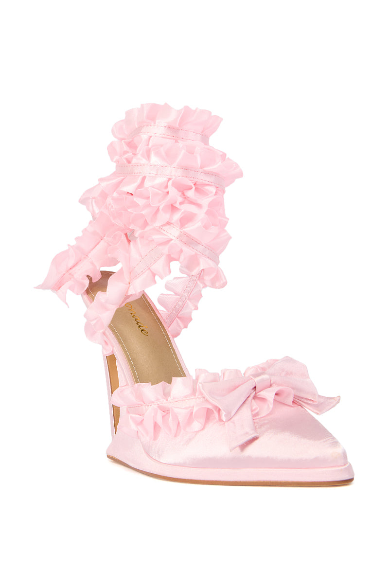 DAMIAN PINK RUFFLE DETAIL PUMP