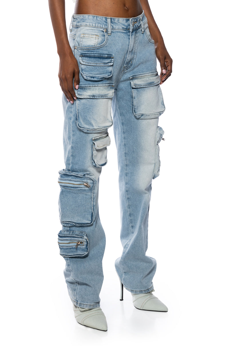 ALL OVER POCKET DETAIL RELAXED FIT JEANS