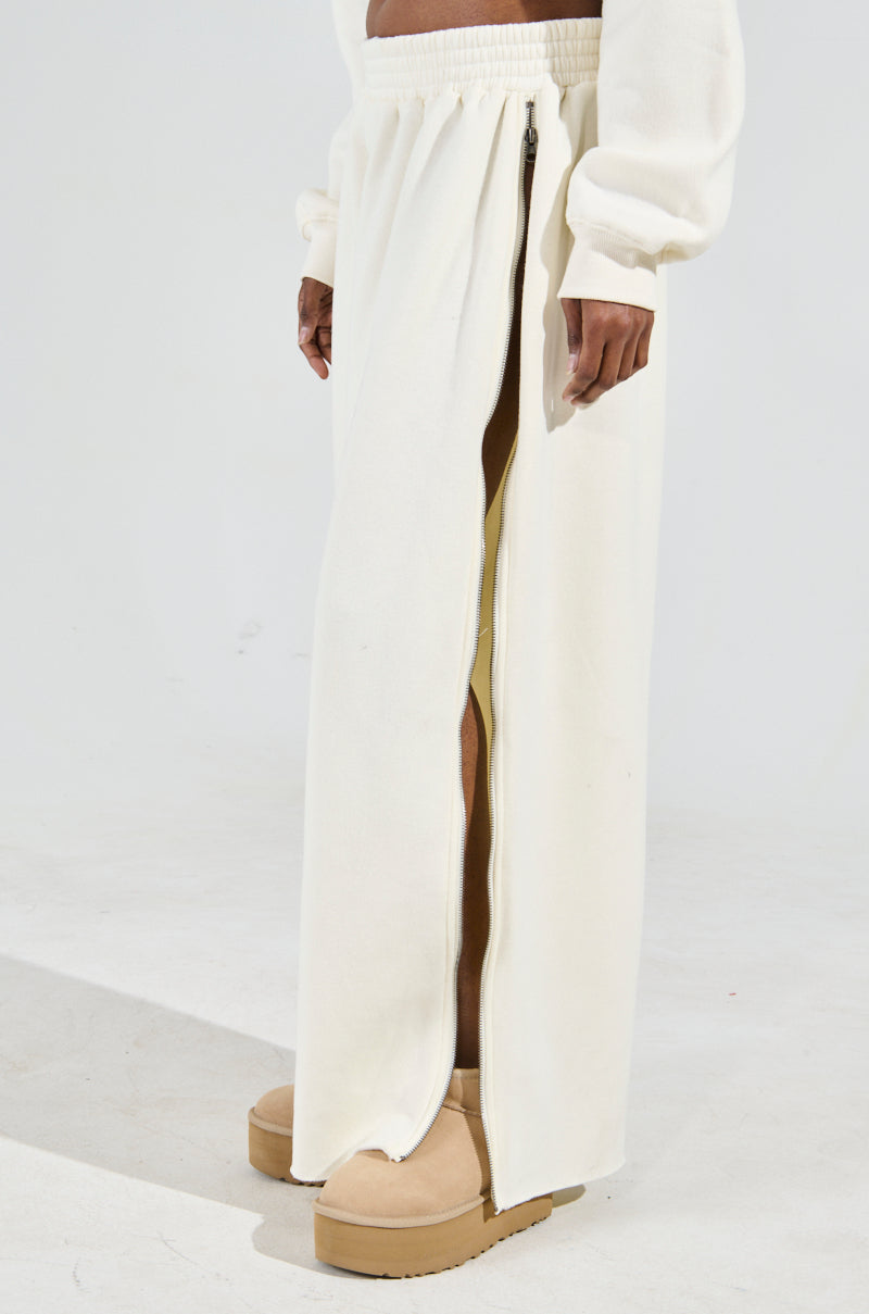 AINT NOBODY WIDE LEG JOGGER IN CREAM