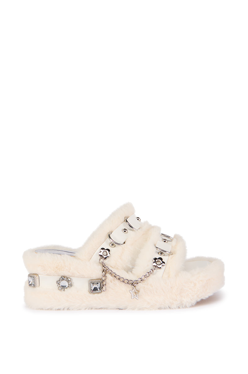 AZALEA WANG LAURELES FUR SANDAL IN WHITE