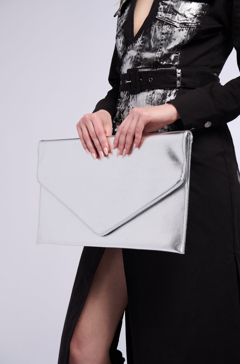 READY FOR ANYTHING OVERSIZED CLUTCH IN SILVER