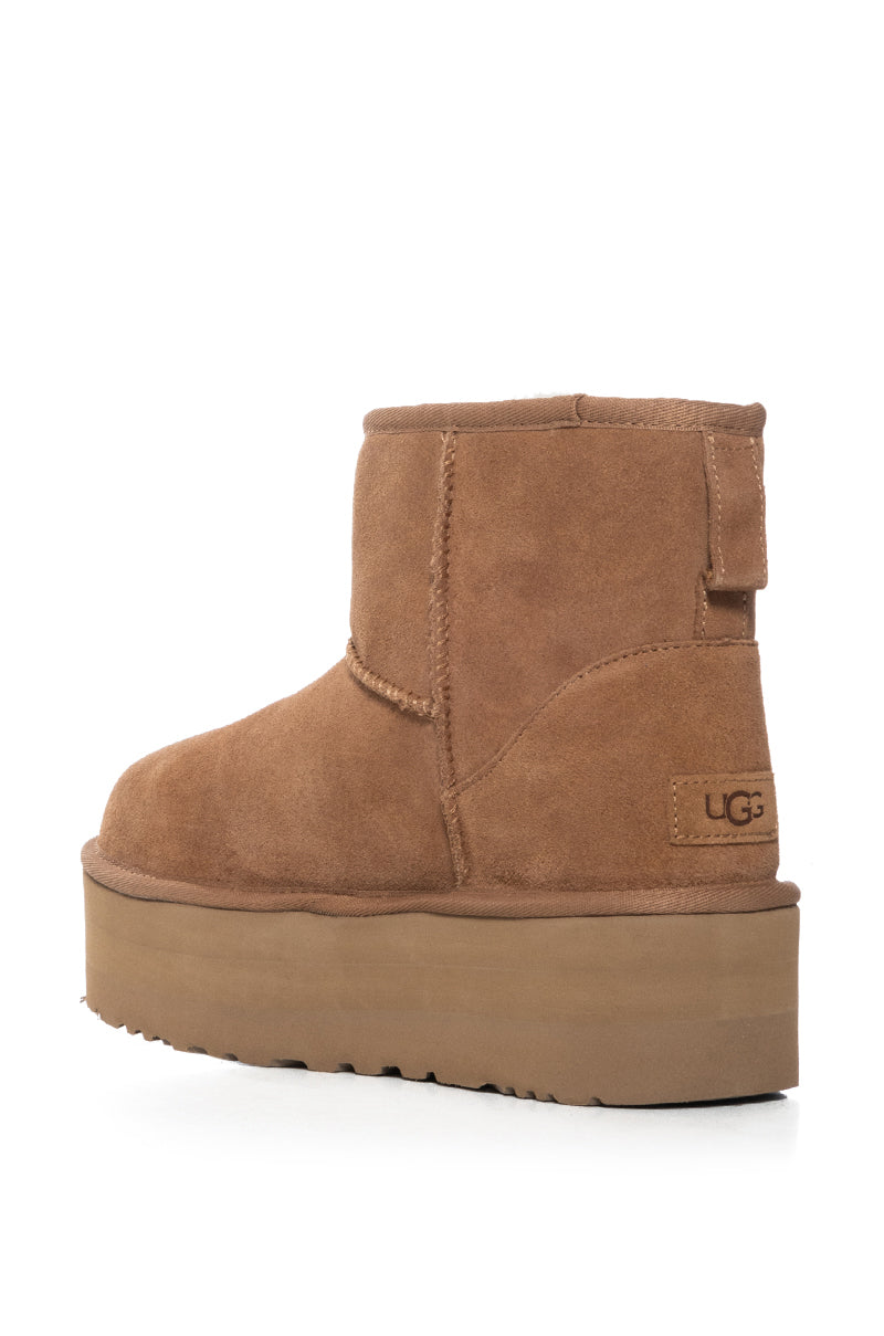 UGG CLASSIC MINI PLATFORM BOOTIE IN CHESTNUT