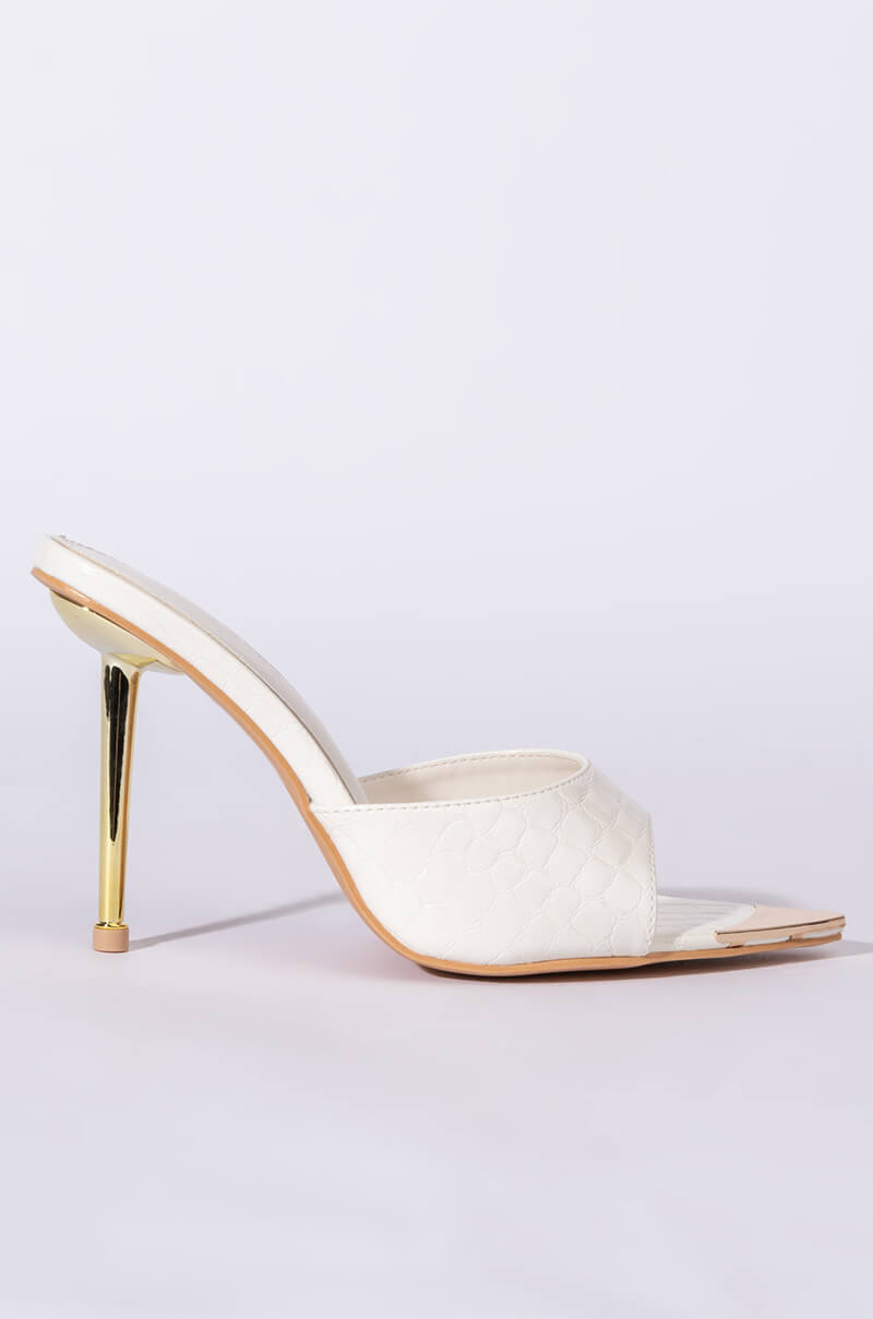 AZALEA WANG HEART ON OVERDRIVE STILETTO SANDAL IN WHITE