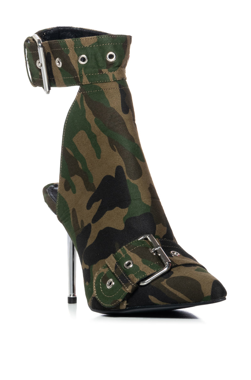 AZALEA WANG ACT UP CAMO PUMP