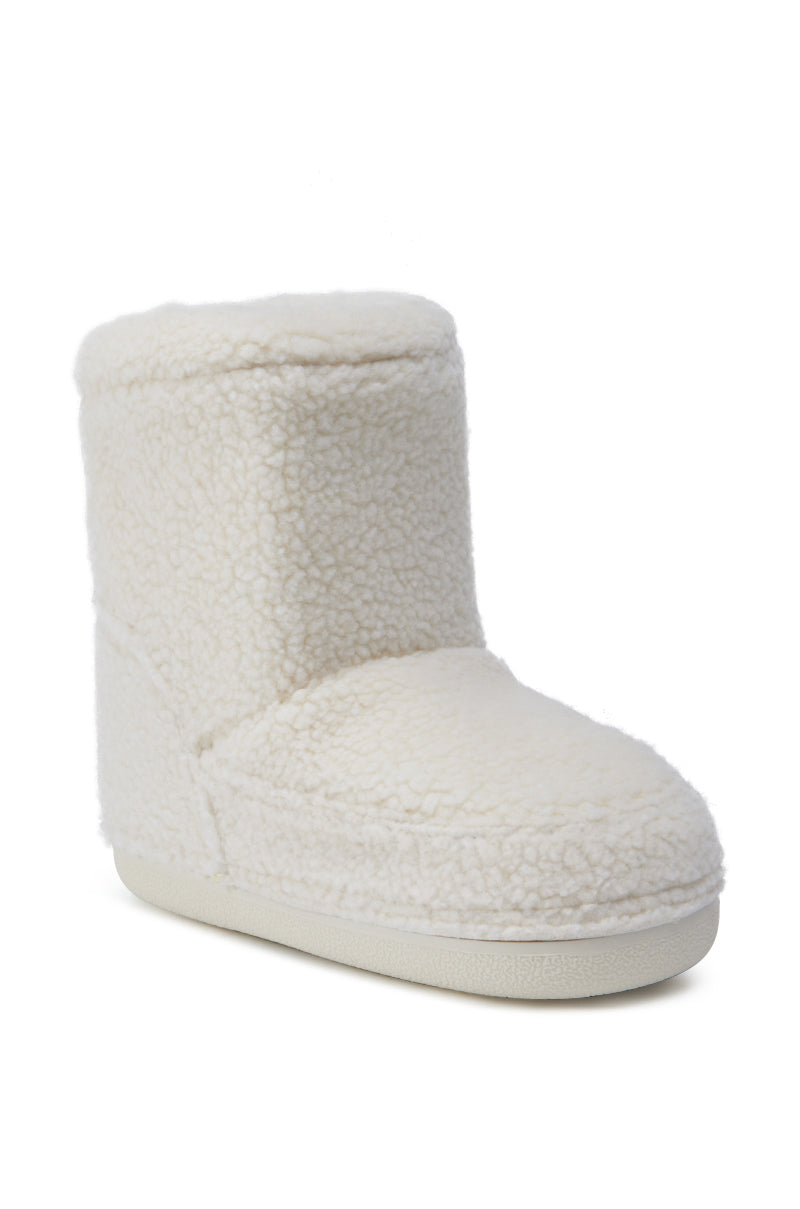 AZALEA WANG SWEETING WHITE SHERPA BOOTIE