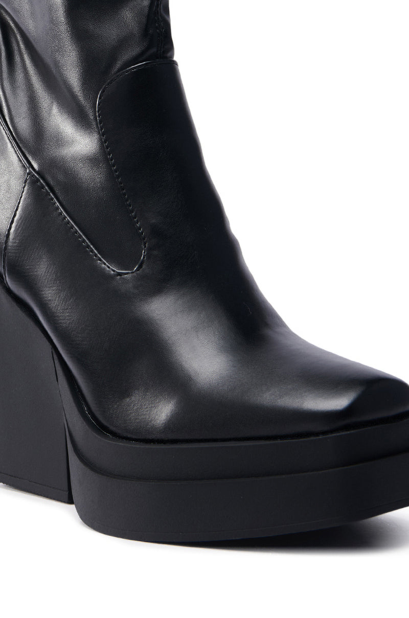 AKI BLACK STRETCH PU CHUNKY BOOTIE