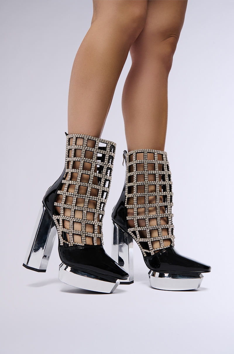 AZALEA WANG AURI BLACK CAGED BOOTIE