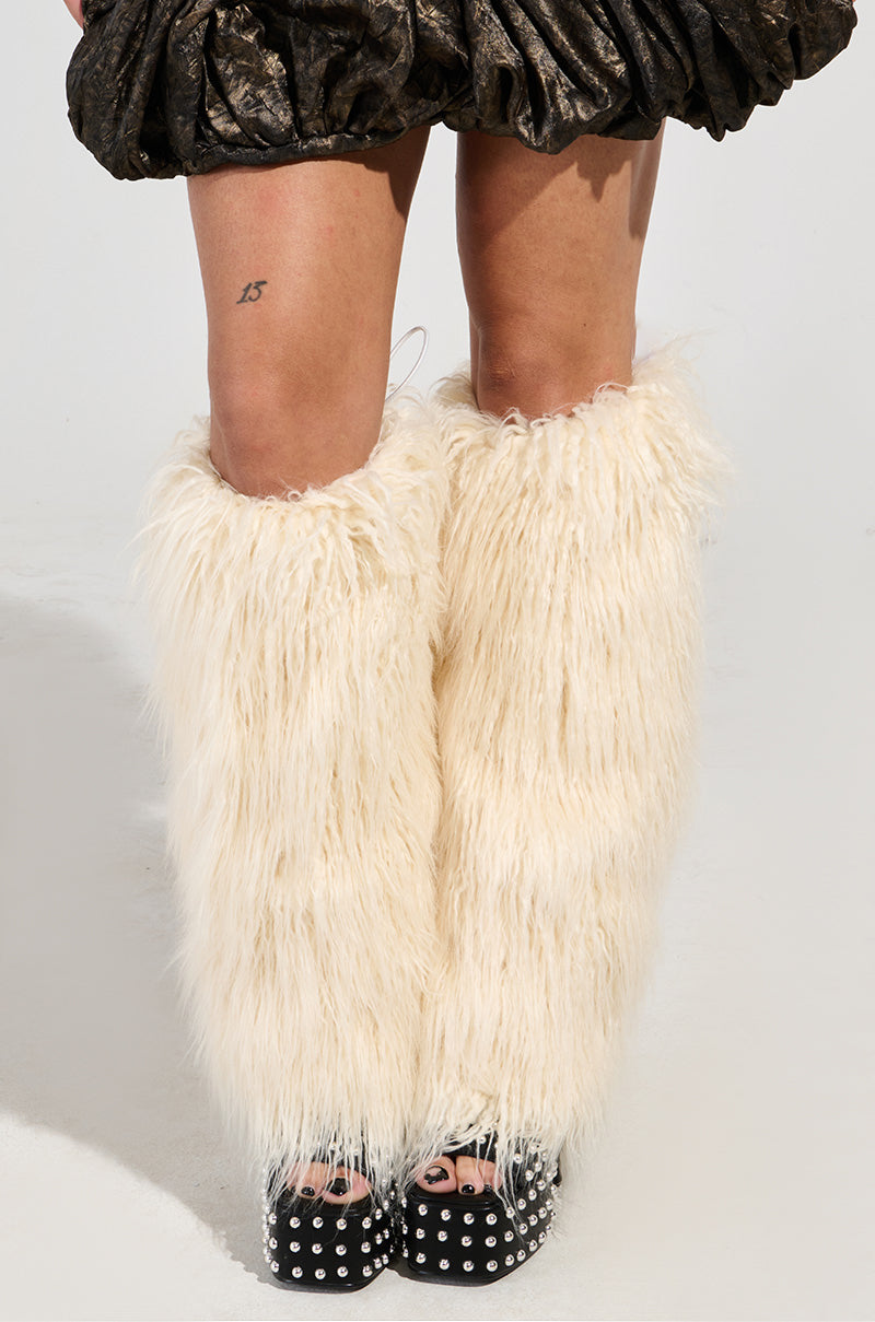 TUNDRA FAUX FUR THIGH WARMERS