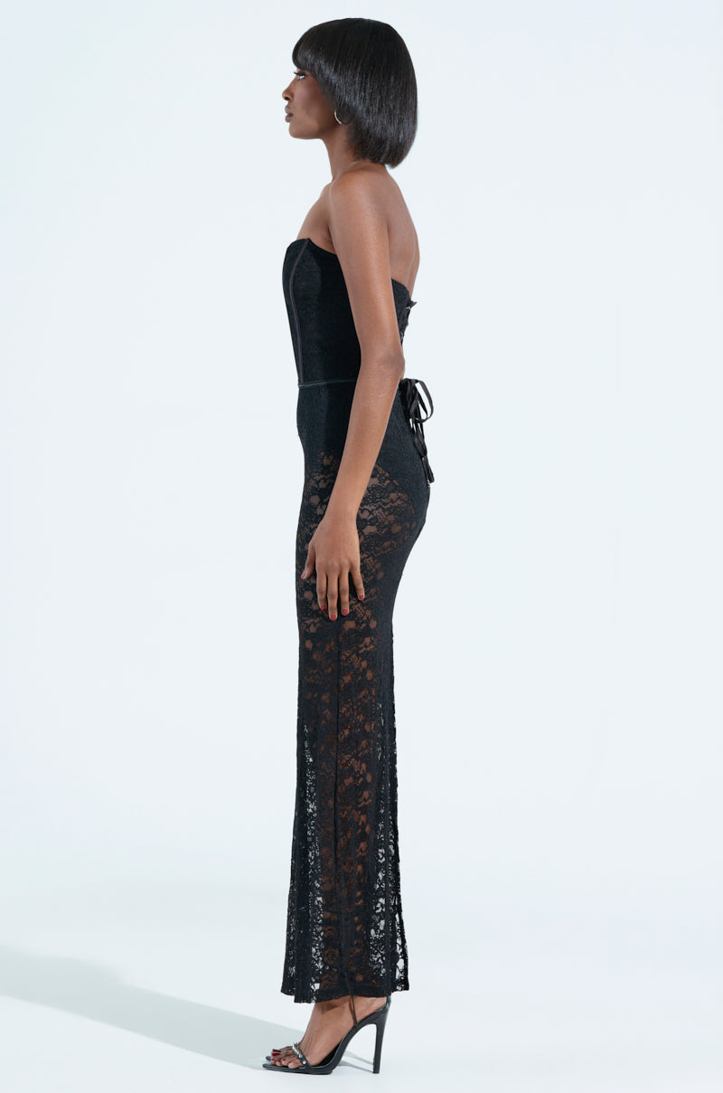 TRENDSETTER LACE MAXI DRESS