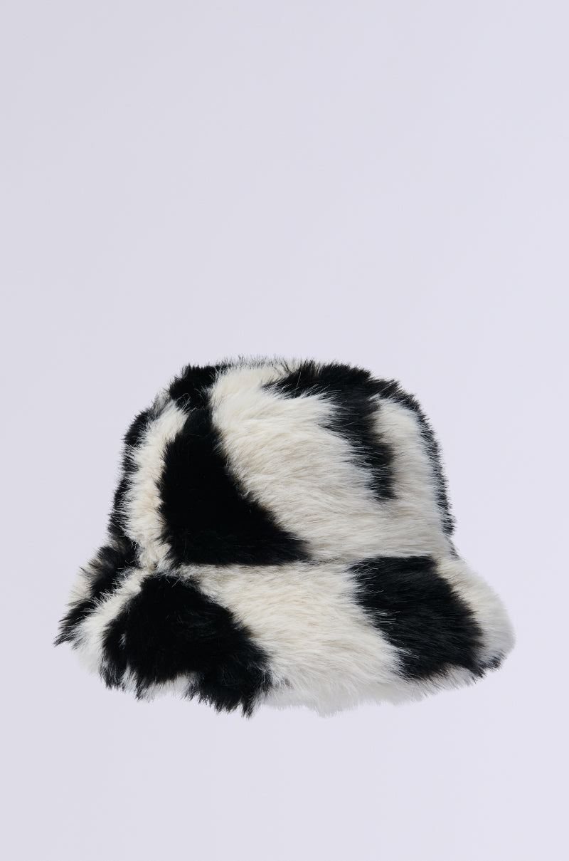 BROOKFIELD FAUX FUR BUCKET HAT