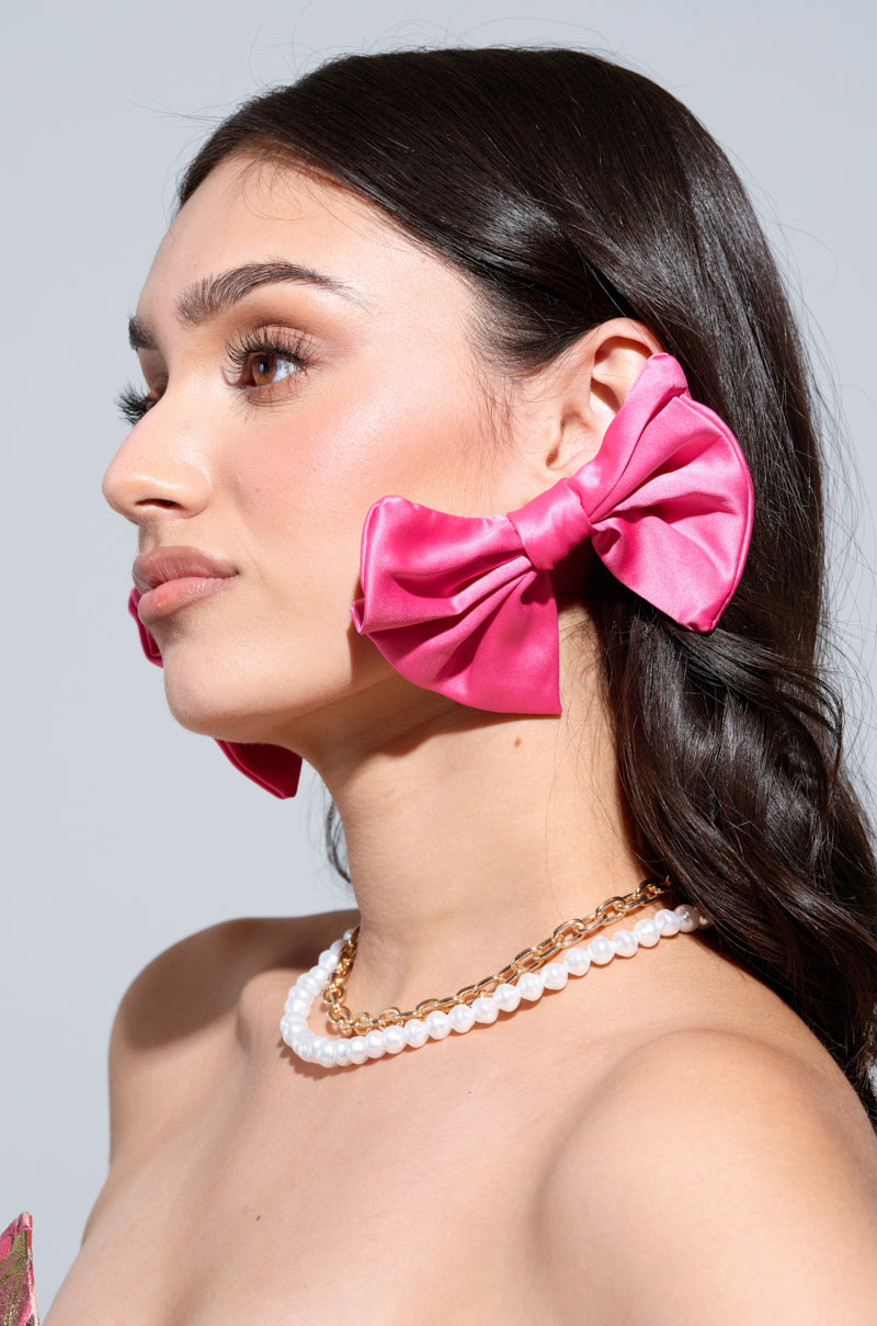 VALENTINA BOW EARRING IN PINK