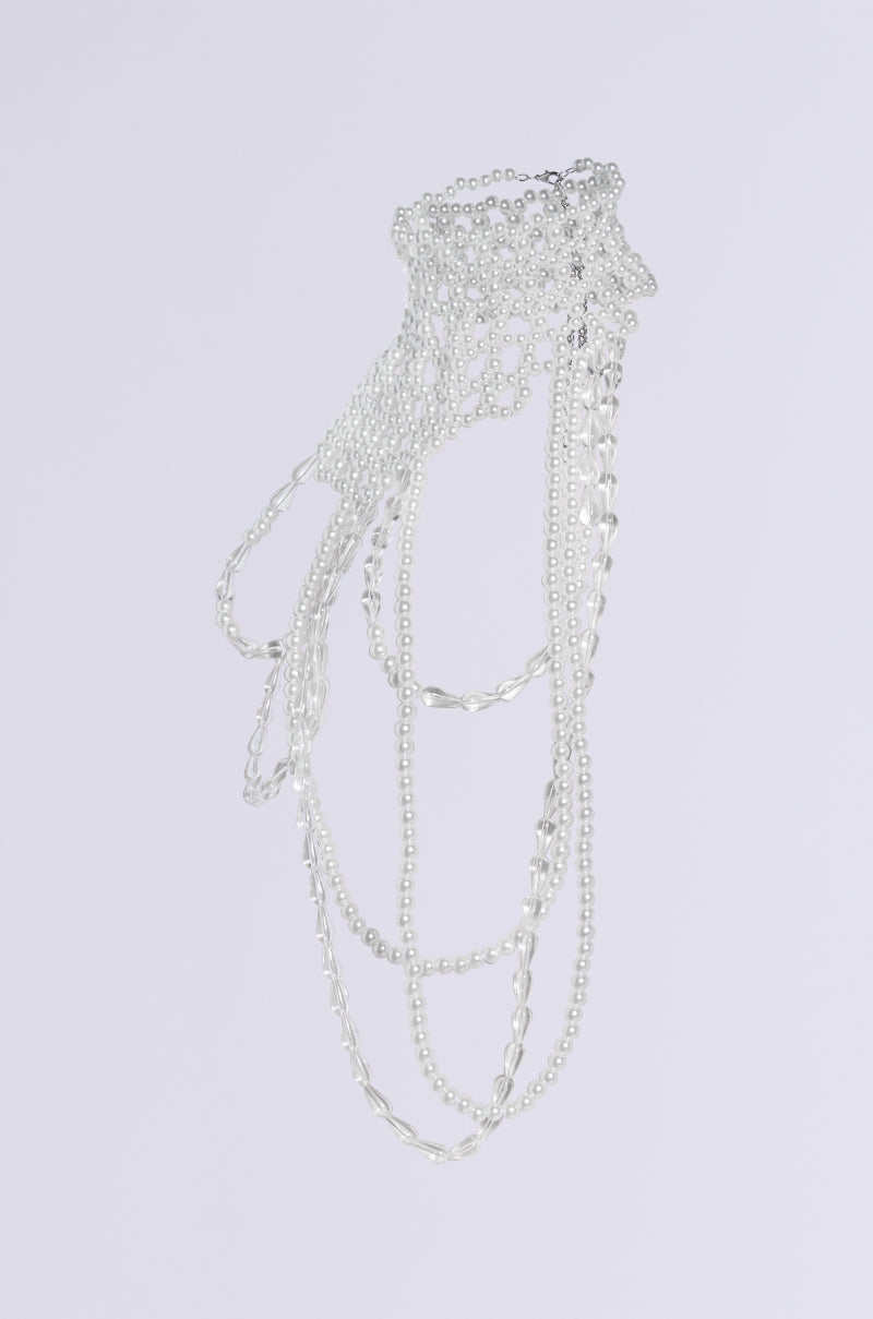 ELEGANCE IS ME STATEMENT NECKLACE
