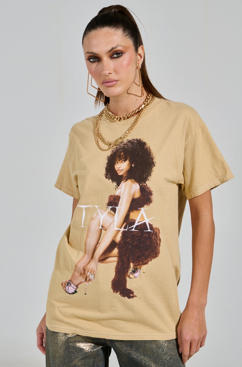 TYLA GRAPHIC TEE