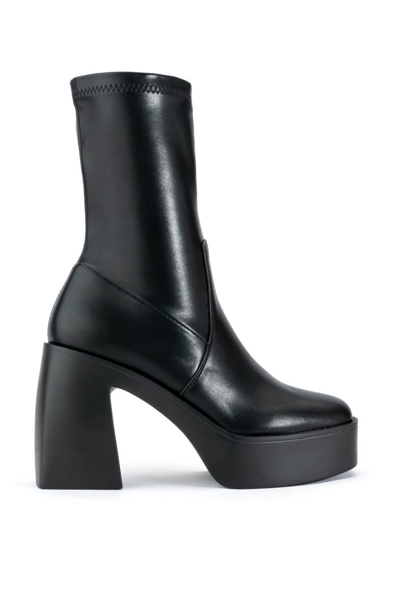 AZALEA WANG DANIELLE CHUNKY BOOTIE WITH 4 WAY STRETCH IN BLACK STRETCH