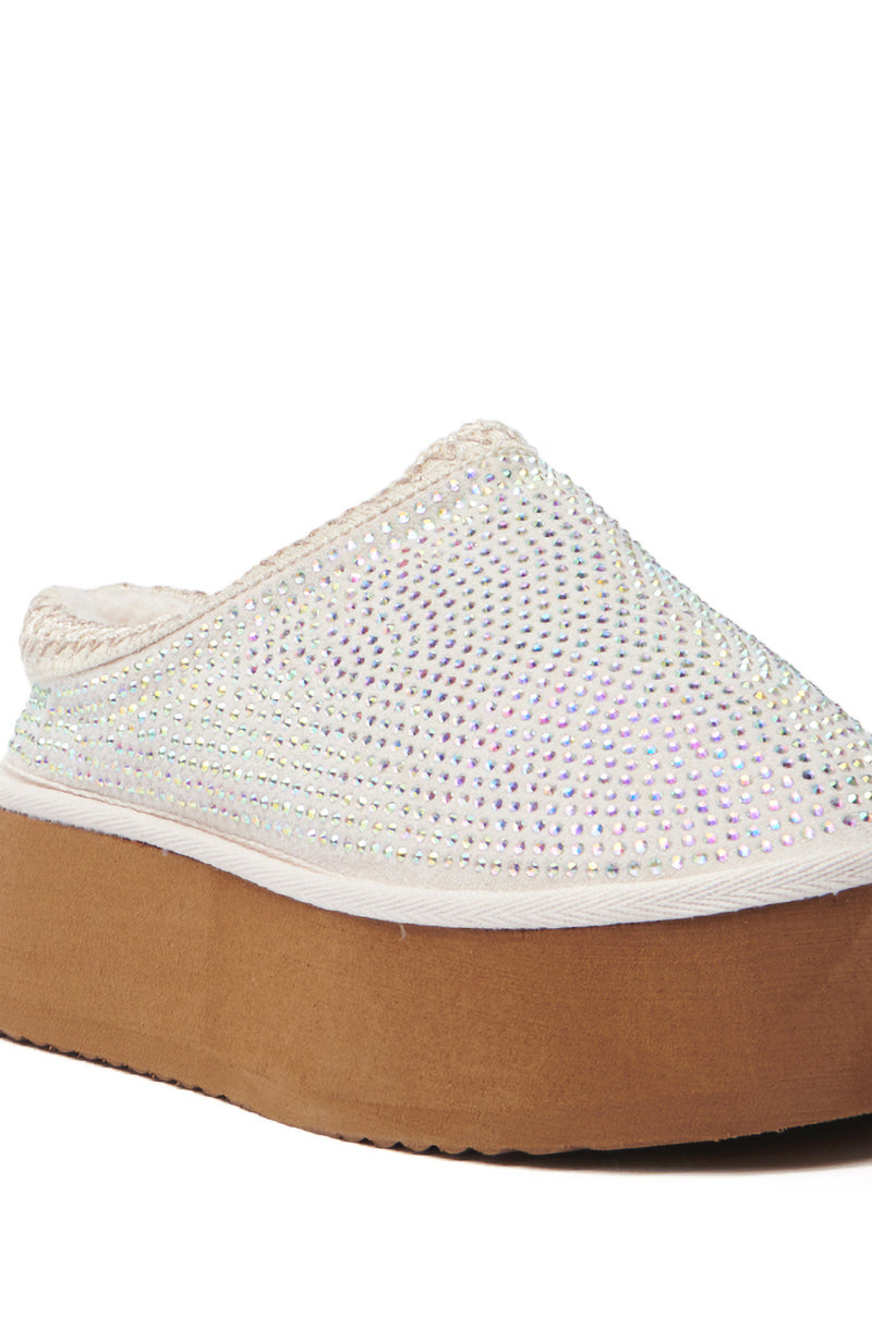 AZALEA WANG DAVIAT WHITE EMBELLISHED SLIPPER FLAT